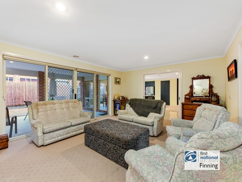 10 Hopegood Place, Lynbrook VIC 3975