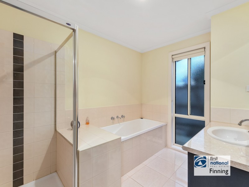 10 Hopegood Place, Lynbrook VIC 3975