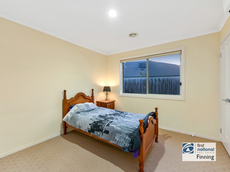 10 Hopegood Place, Lynbrook VIC 3975