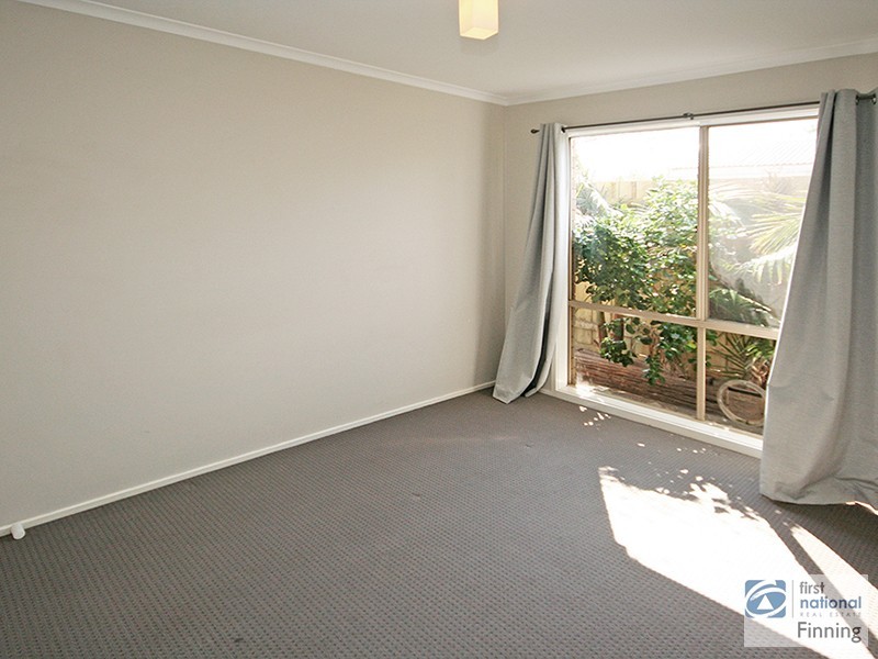 9 Samantha Crescent, Cranbourne North VIC 3977