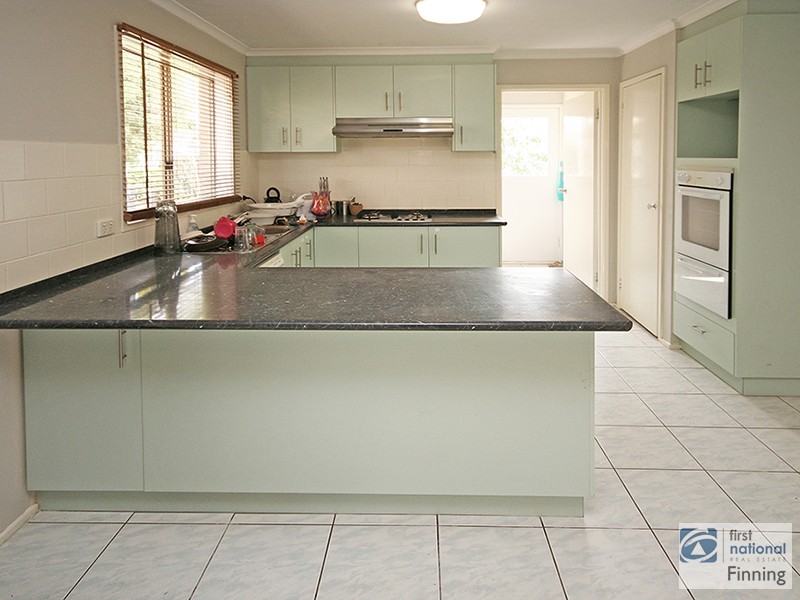 9 Samantha Crescent, Cranbourne North VIC 3977