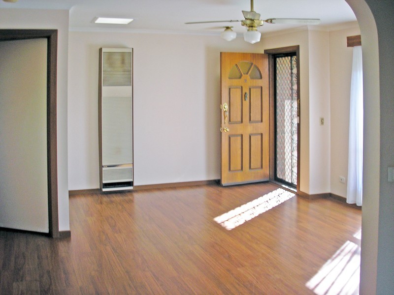 2/61 Cameron Street, Cranbourne VIC 3977