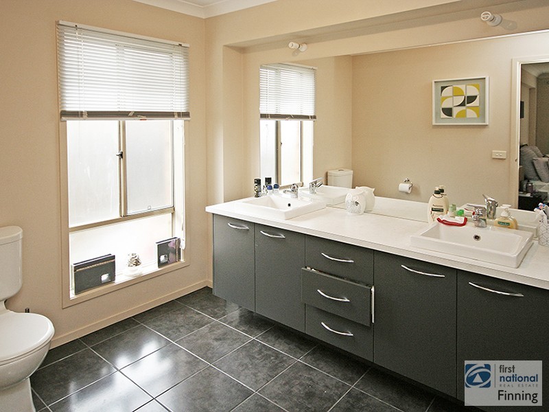 3 Pimelea Avenue, Lynbrook VIC 3975