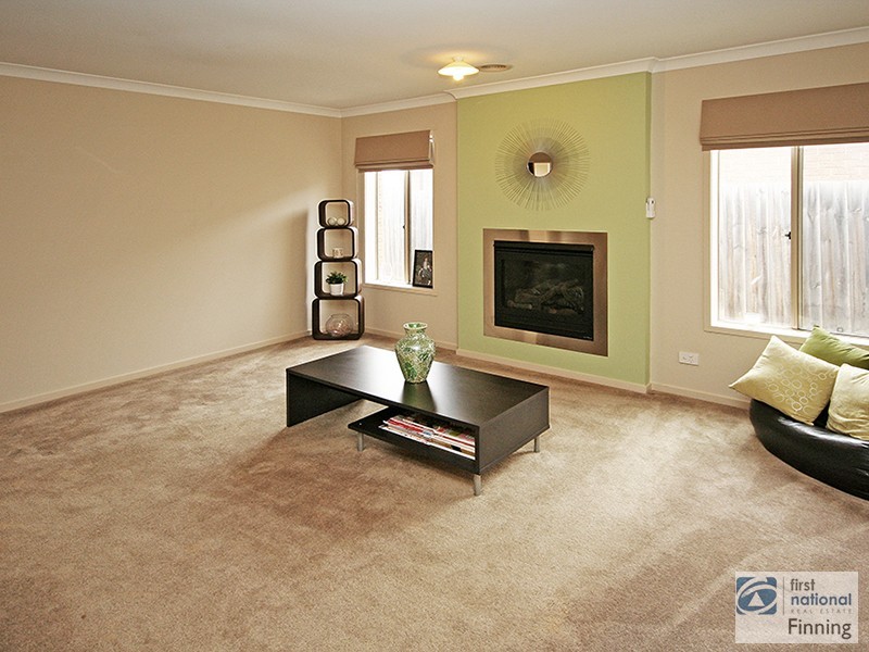 3 Pimelea Avenue, Lynbrook VIC 3975