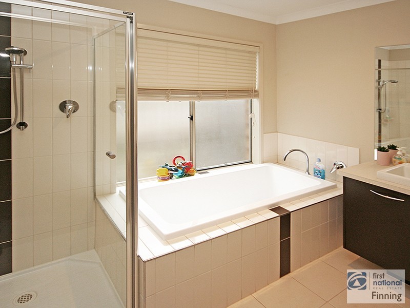 3 Pimelea Avenue, Lynbrook VIC 3975