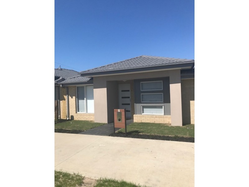 7 Fairweather Parade, Officer VIC 3809