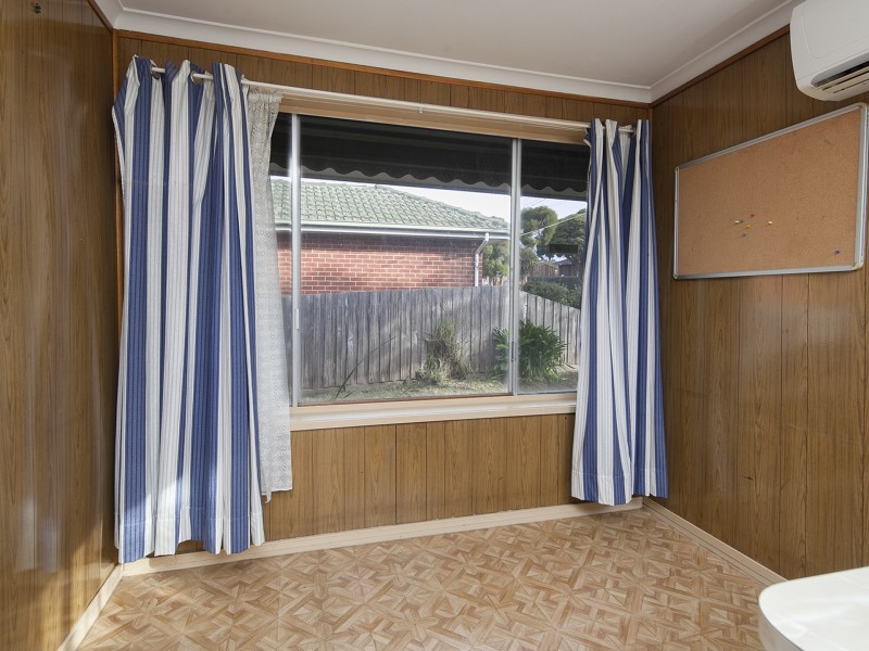 8 Arnold Street, Cranbourne VIC 3977