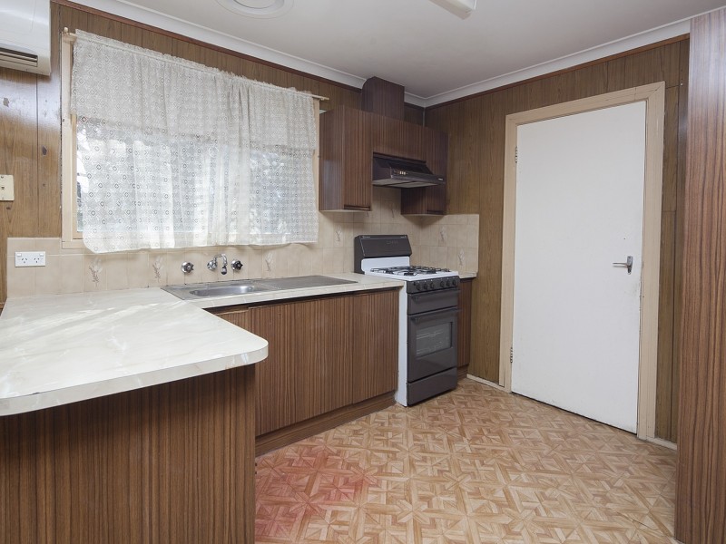 8 Arnold Street, Cranbourne VIC 3977