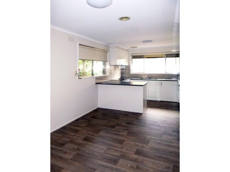 16 McLaren Avenue, Cranbourne VIC 3977