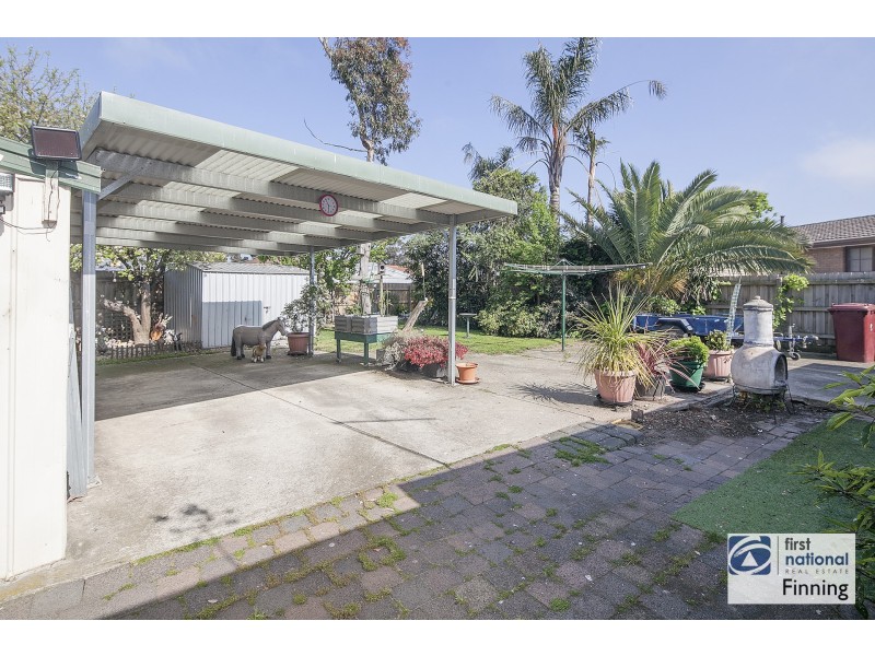 11 Marsden Court, Cranbourne North VIC 3977