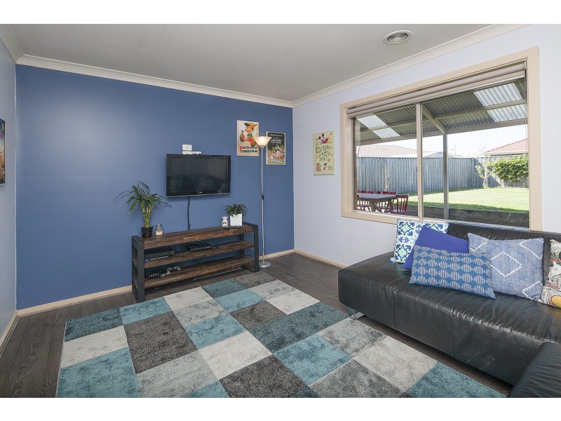 14 Flametree Circuit, Cranbourne VIC 3977