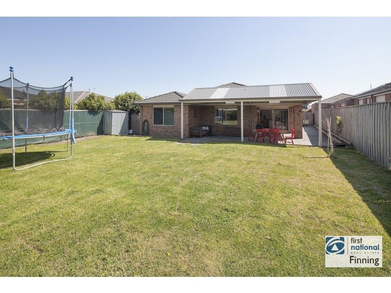14 Flametree Circuit, Cranbourne VIC 3977