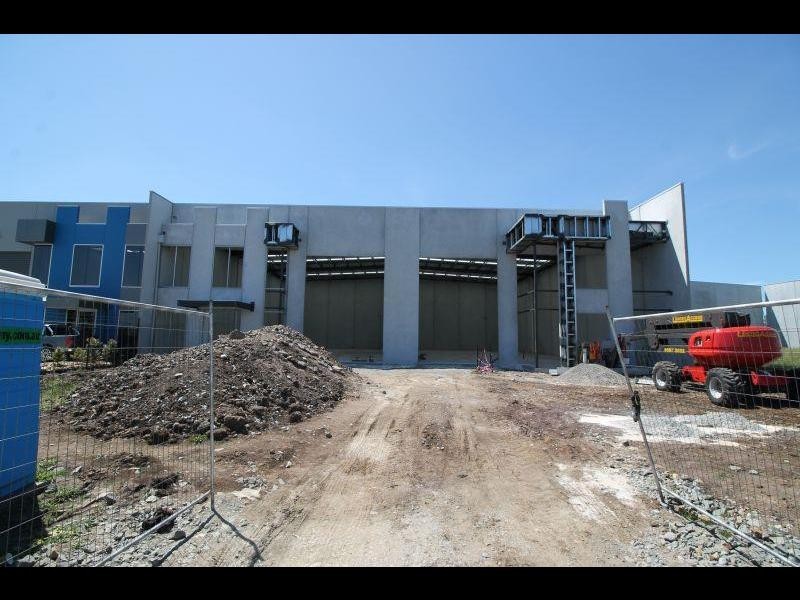 1/7 Morialta Road, Cranbourne VIC 3977