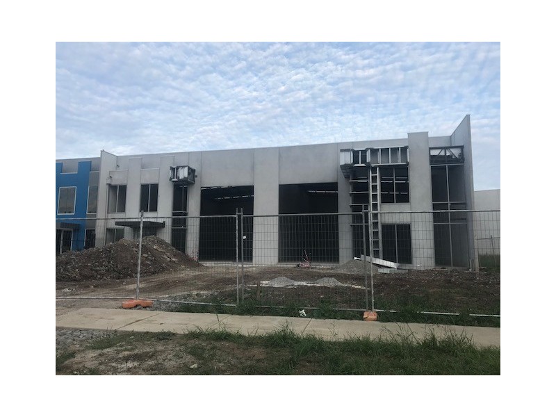 1/7 Morialta Road, Cranbourne VIC 3977