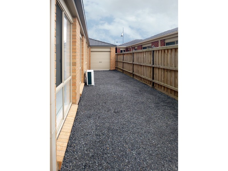 126 William Thwaites Boulevard, Cranbourne North VIC 3977