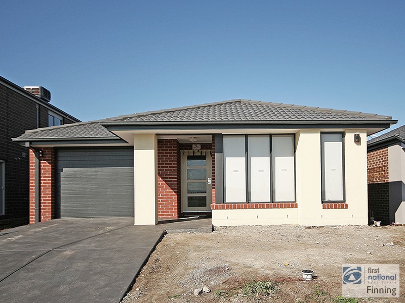 27 Colchester Avenue, Cranbourne West VIC 3977
