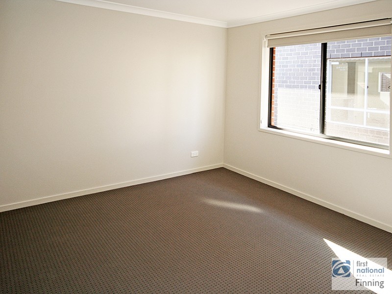 27 Colchester Avenue, Cranbourne West VIC 3977