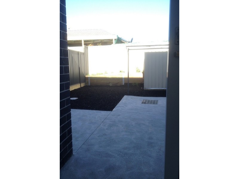 4/14-15 Hazelmere Avenue, Cranbourne West VIC 3977