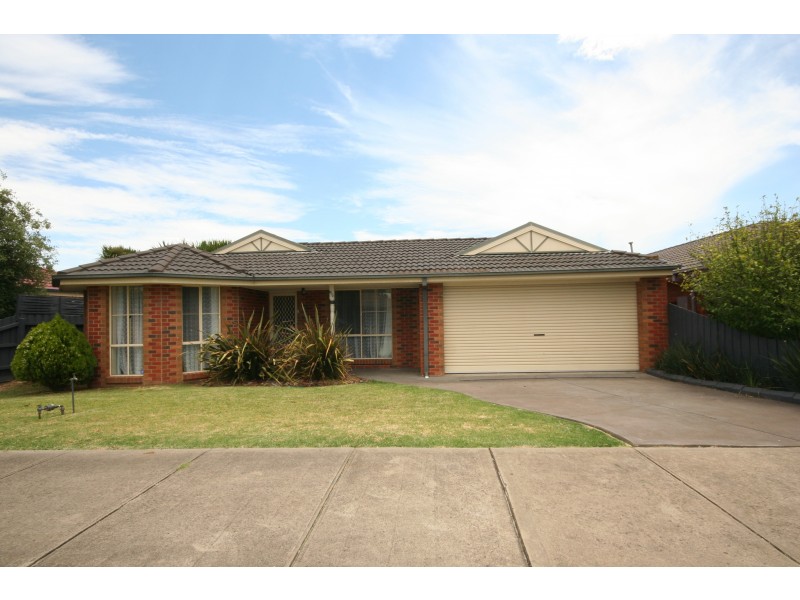 233 Monahans Road, Cranbourne VIC 3977