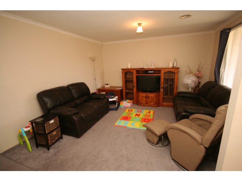 233 Monahans Road, Cranbourne VIC 3977