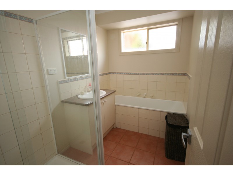 233 Monahans Road, Cranbourne VIC 3977