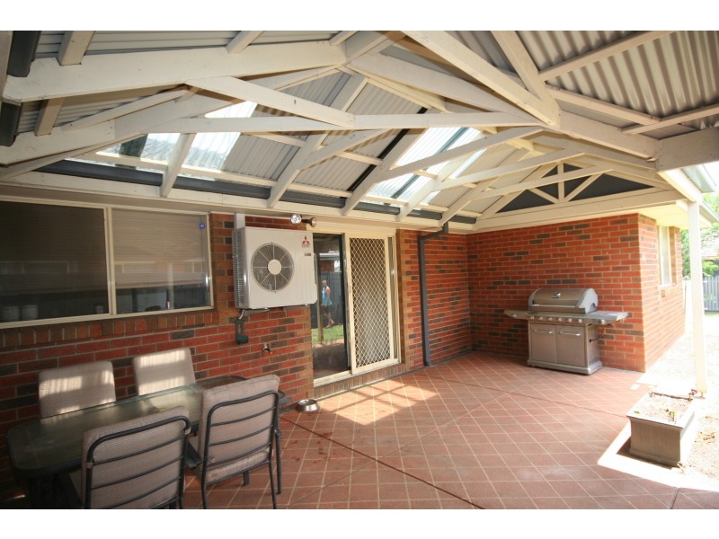 233 Monahans Road, Cranbourne VIC 3977