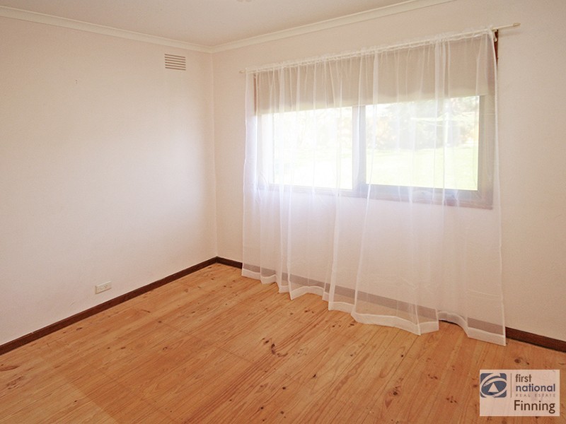 21 Bourke Road, Cranbourne VIC 3977