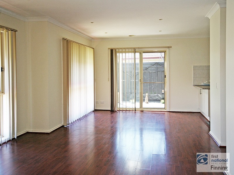 1/6 Macey Street, Cranbourne VIC 3977
