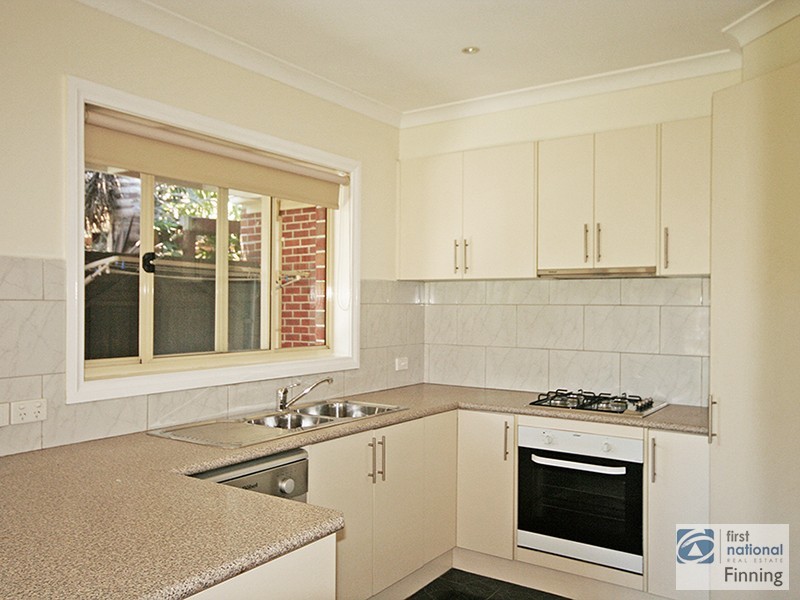 1/6 Macey Street, Cranbourne VIC 3977