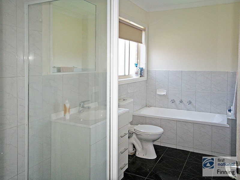 1/6 Macey Street, Cranbourne VIC 3977
