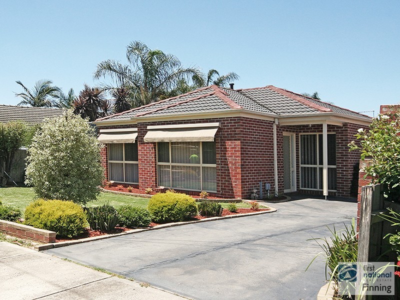 1/6 Macey Street, Cranbourne VIC 3977