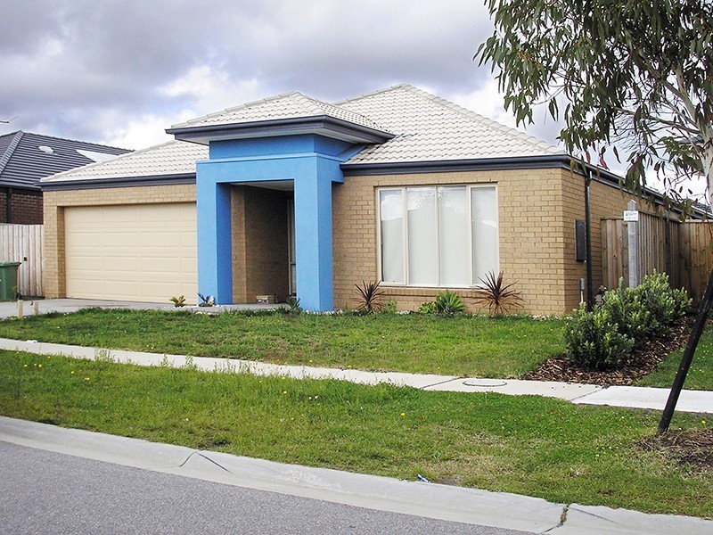 48 Bluemist Circuit, Lyndhurst VIC 3975
