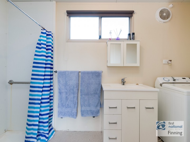 32 Bruce Street, Cranbourne VIC 3977