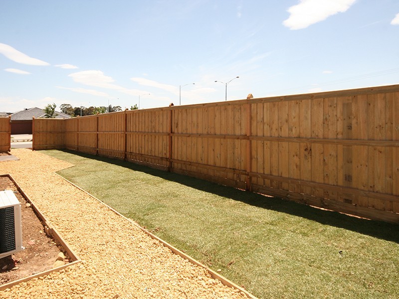 4 Pasadena Boulevard, Clyde VIC 3978