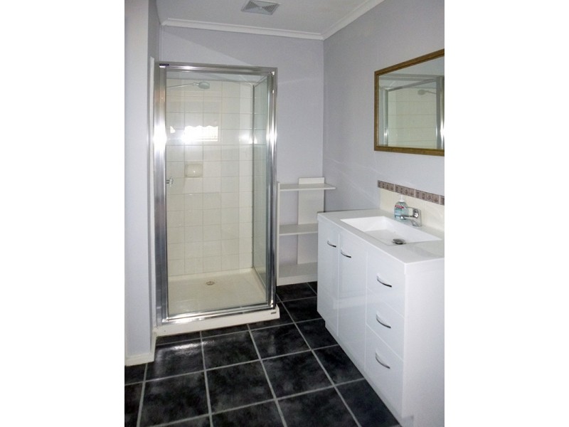2/189 Sladen Street, Cranbourne VIC 3977