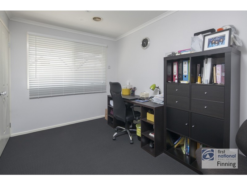 18 Rebecca Court, Cranbourne North VIC 3977