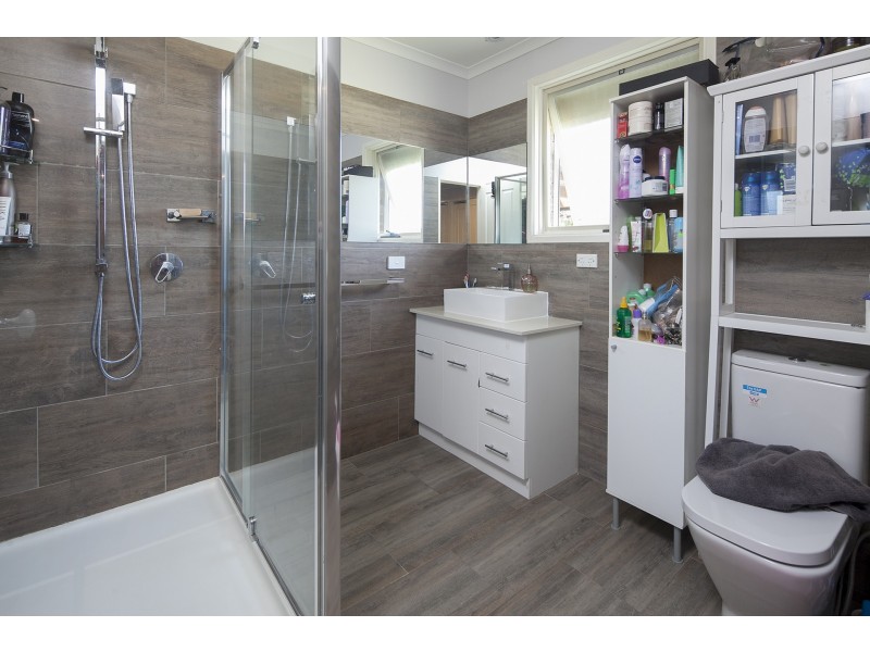 18 Rebecca Court, Cranbourne North VIC 3977