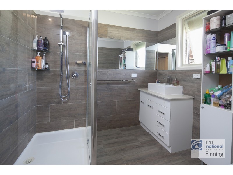 18 Rebecca Court, Cranbourne North VIC 3977