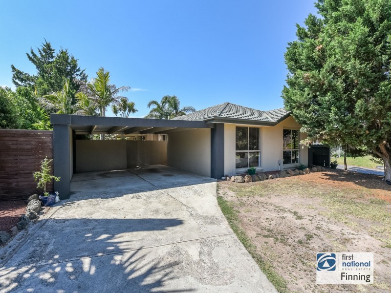 3 Frances Crescent, Cranbourne North VIC 3977