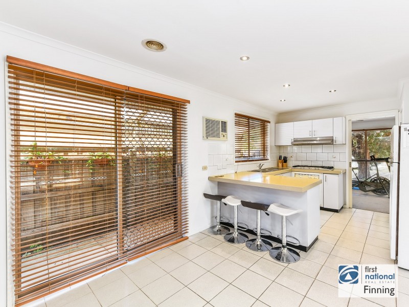 3 Frances Crescent, Cranbourne North VIC 3977