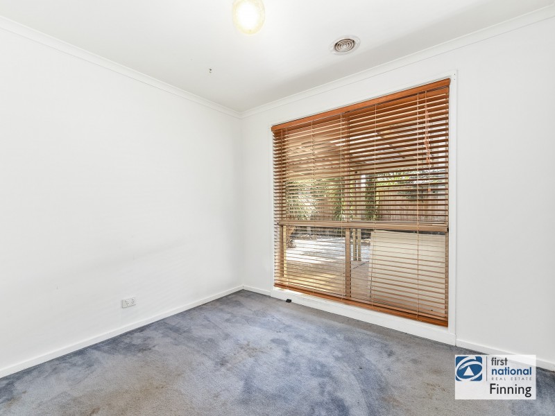3 Frances Crescent, Cranbourne North VIC 3977