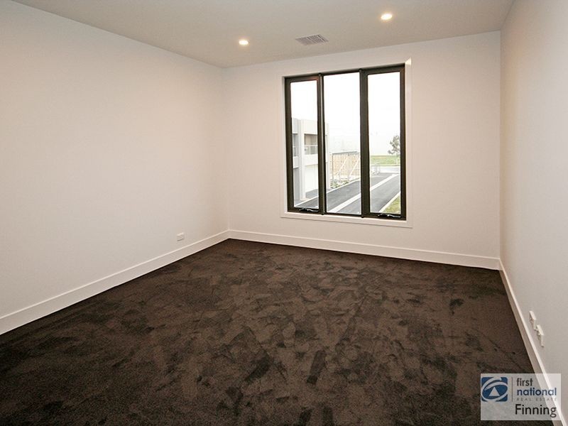 23 Fergus Lane, Cranbourne VIC 3977