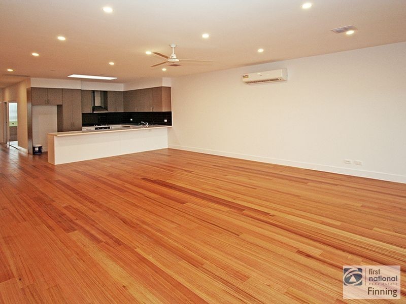 23 Fergus Lane, Cranbourne VIC 3977