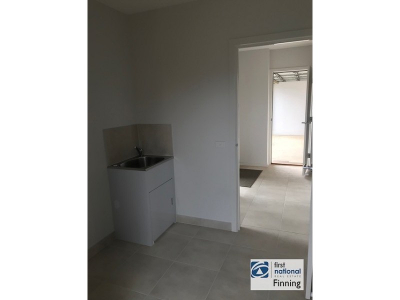 1 Guernsey Street, Clyde North VIC 3978