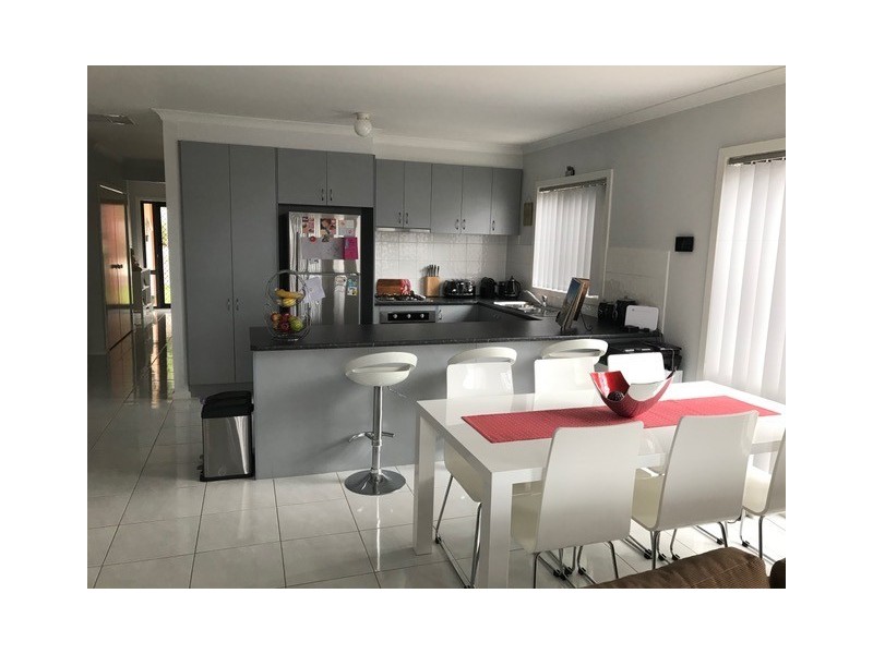 9/143 Ahern Road, Pakenham VIC 3810