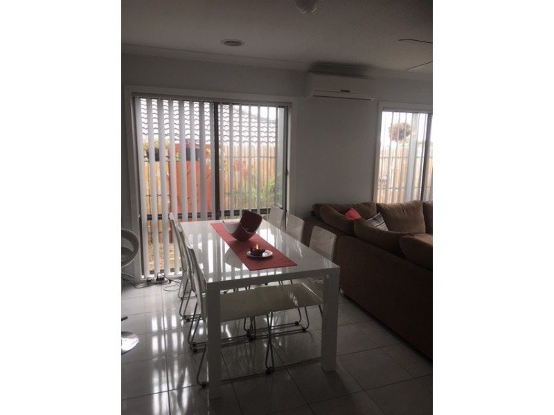 9/143 Ahern Road, Pakenham VIC 3810