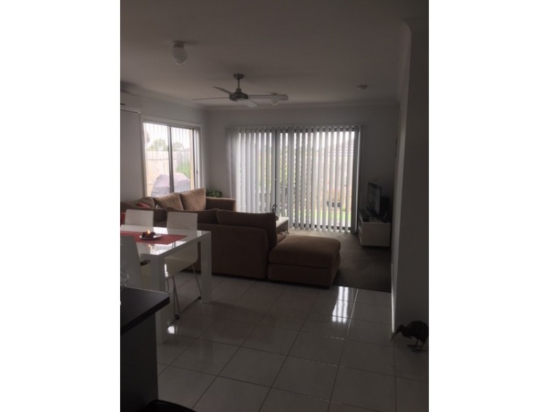 9/143 Ahern Road, Pakenham VIC 3810