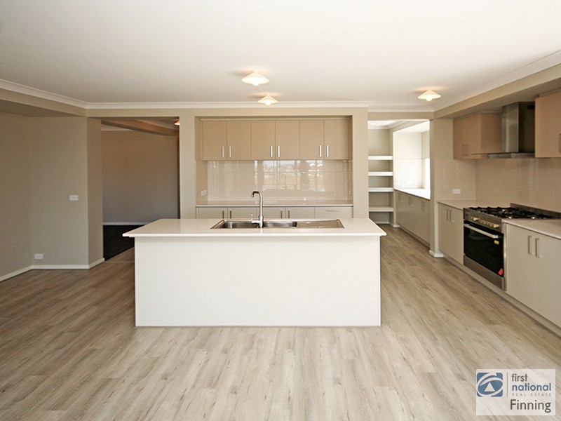 20 Emery Drive, Clyde North VIC 3978