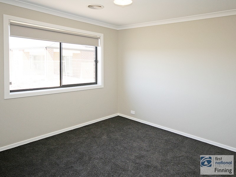 20 Emery Drive, Clyde North VIC 3978