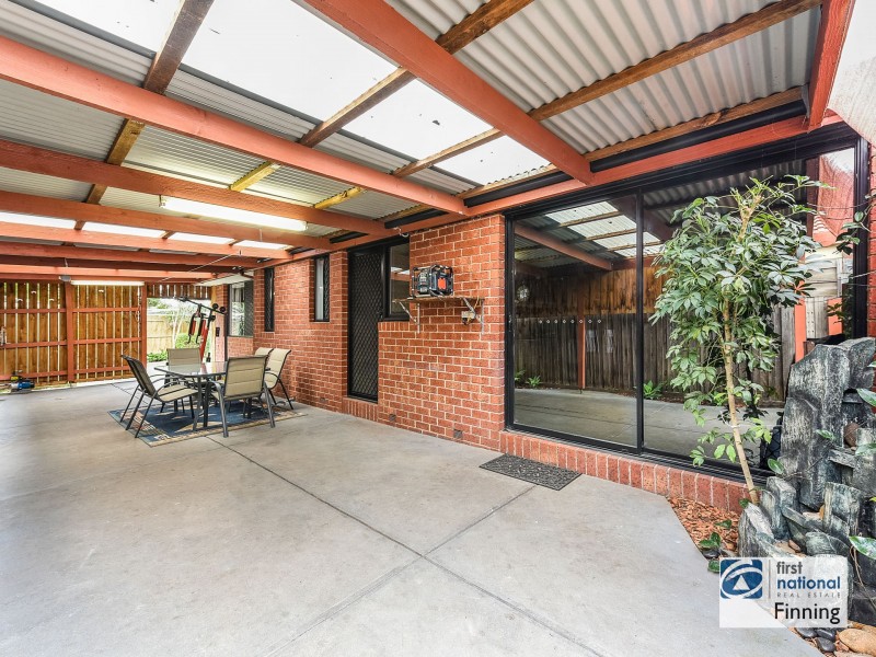 17 Friendship Close, Cranbourne West VIC 3977